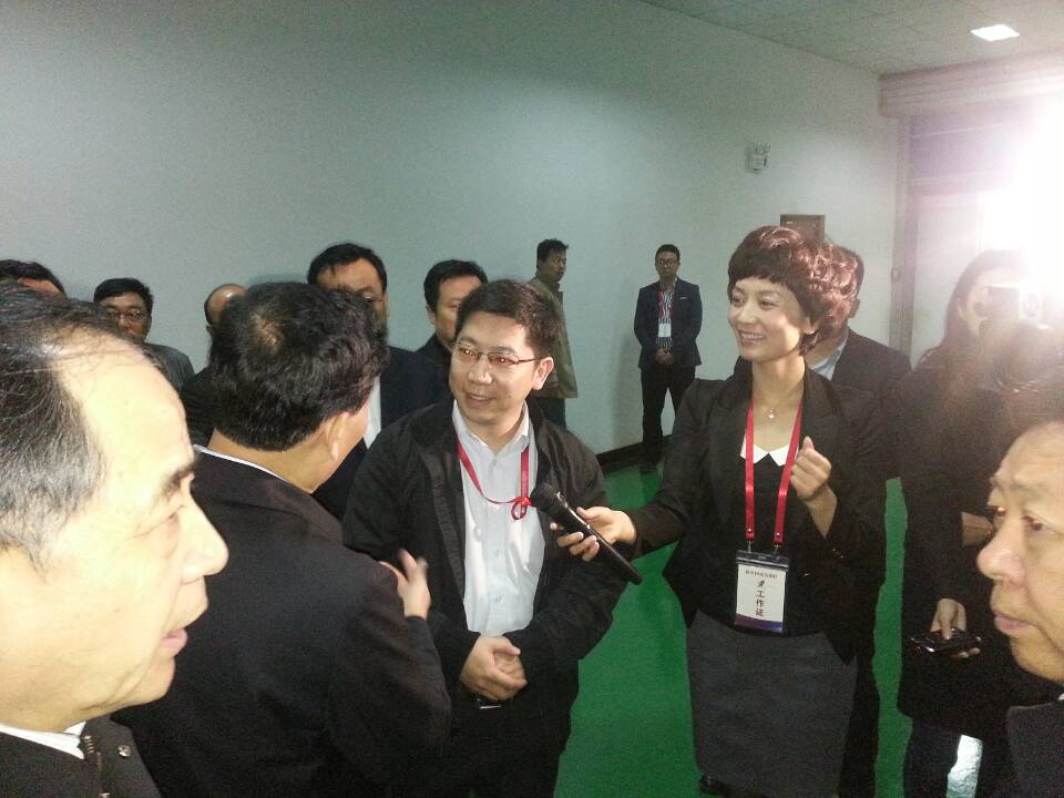 熱烈歡迎產(chǎn)業(yè)集聚區(qū)建設觀摩點評組蒞臨火炬園