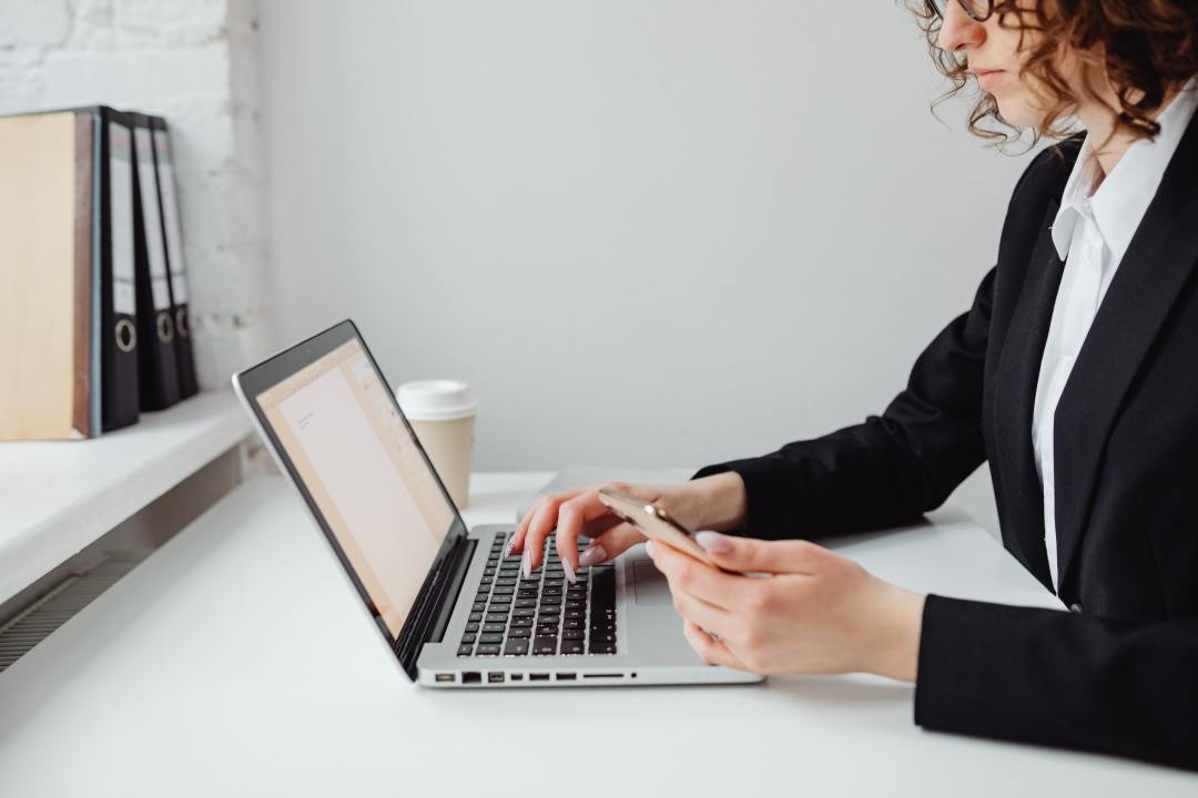 新鄉(xiāng)青峰百度推廣優(yōu)化小技巧 ，讓搜索Ocpc成本爆降，效果翻倍！